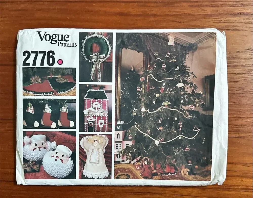 UNCUT Vogue Pattern #2776 Christmas Ornaments Angel Wreath Tree Skirt Stocking
